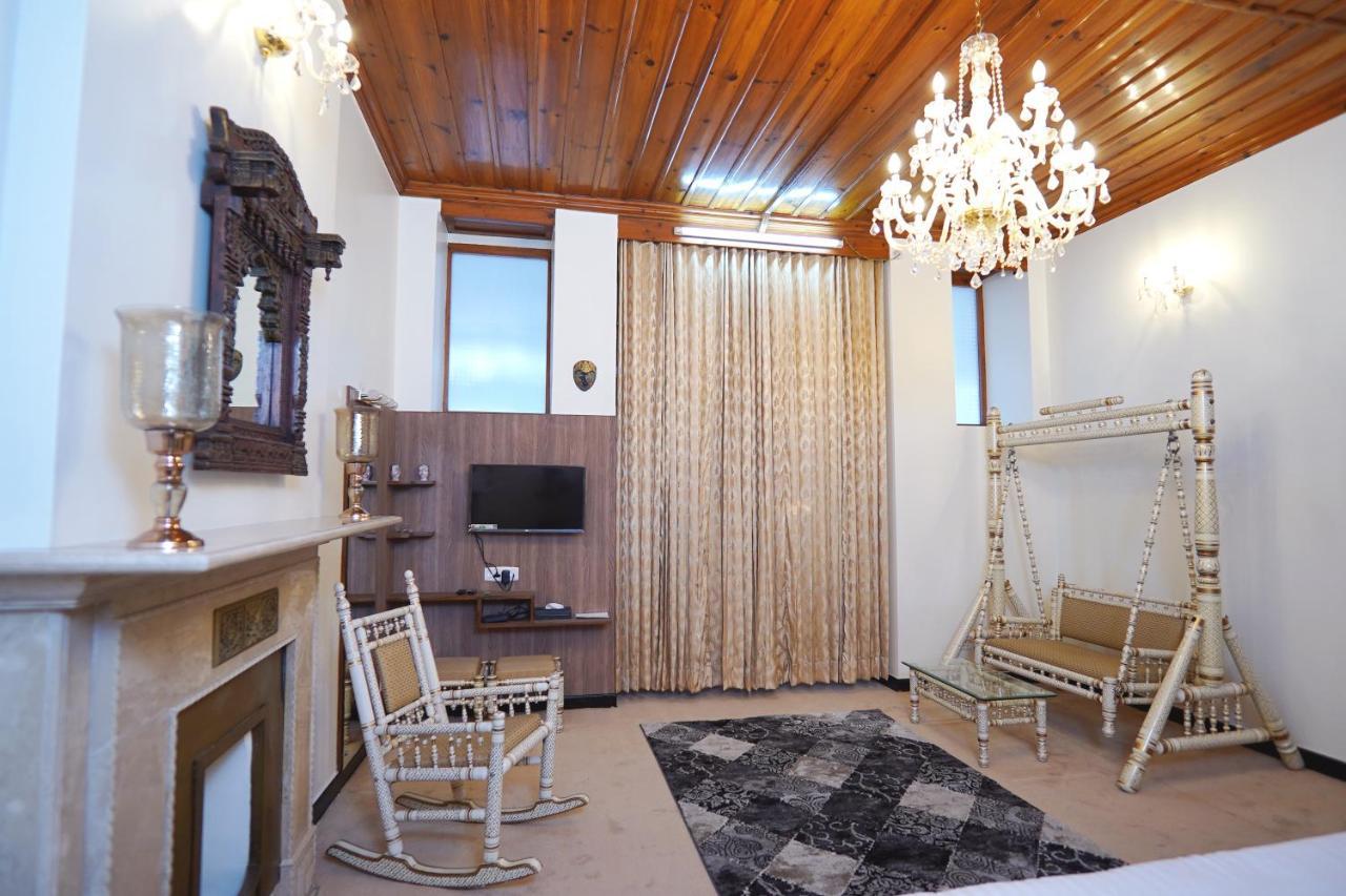 The Edgeworth Bed & Breakfast ชิมลา ภายนอก รูปภาพ